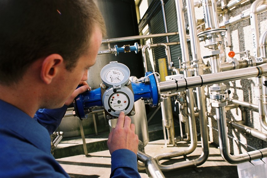 With the assistance of Sydney Water, P&N installed over 20 submeters at its Condell Park site, and a monitoring system hooked up to a live on-line computer link.

With a click of a button, National Engineering Manager David Pryor and his team can see exactly what s happening to water use across the whole site.